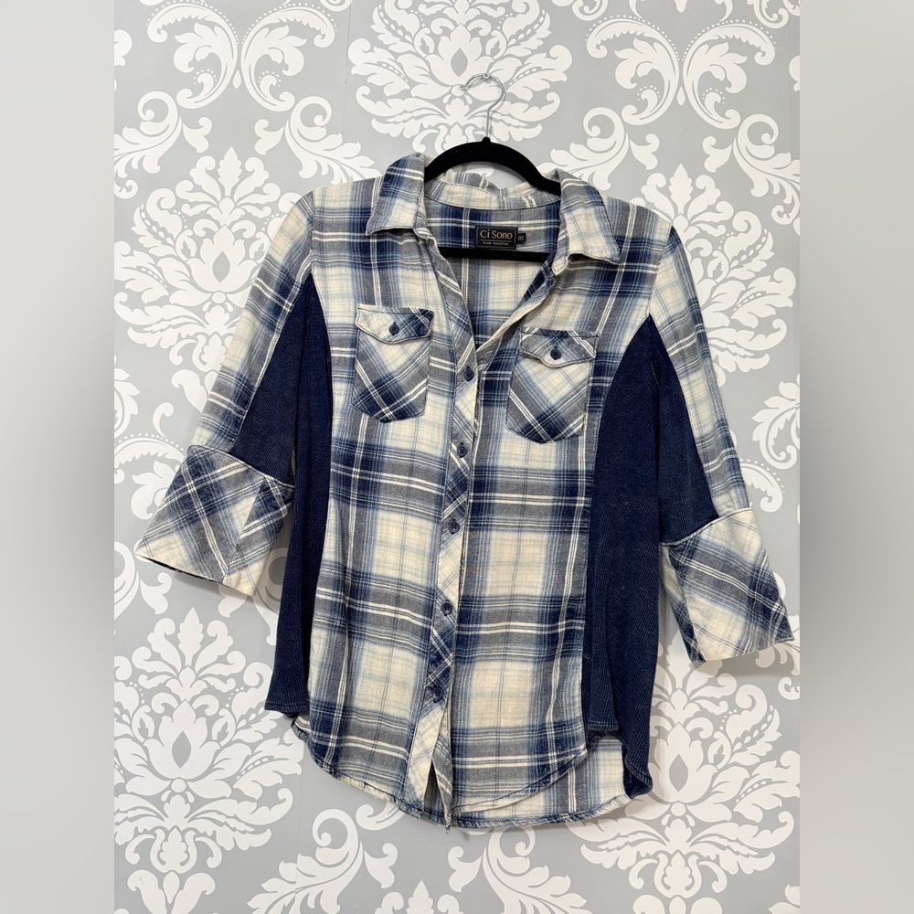 4/$25 • CI Sono Ribbed Panel Plaid‎ Blouse